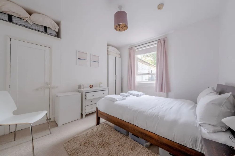 undefined Lovely 1 Bedroom Self-contained Flat in Greenwich