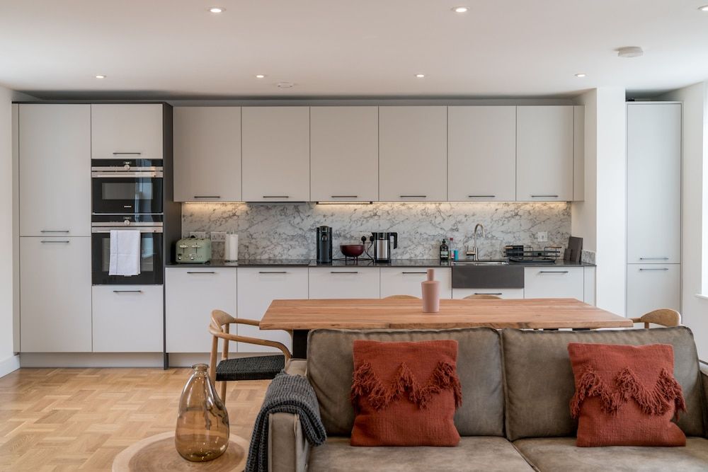 JOIVY Spectacular 3-Bed Flat Near Holland Park Apartment, 3 Bedrooms 23