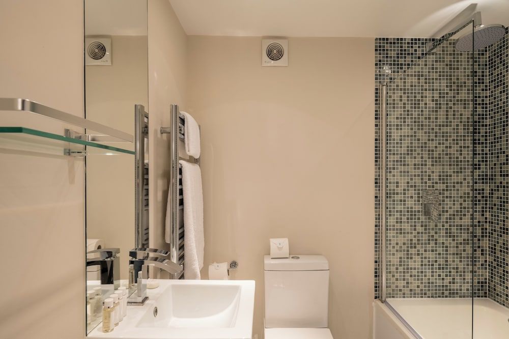 Fitzrovia by Viridian Apartments Apartment, 2 Bedrooms 16