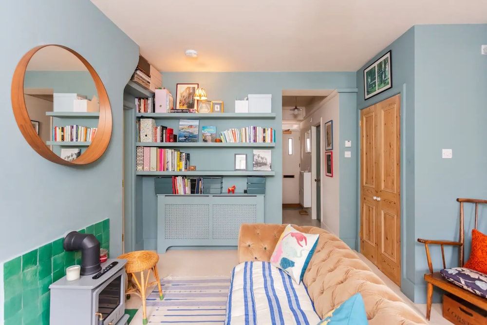 undefined Chic 1 Bedroom Apartment in Zone 1 With Views Gherkin 10