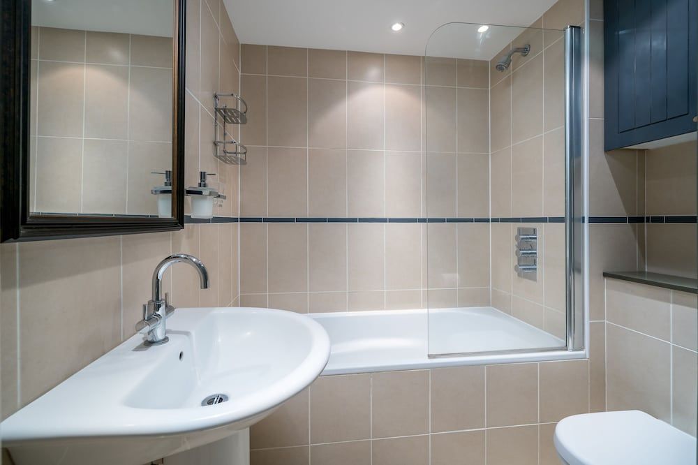 JOIVY Captivating 1-Bed Flat In Fulham Apartment, 1 Bedroom 15
