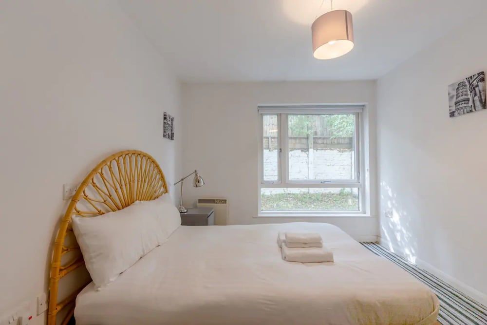 undefined Spacious 1 Bed Apartment Near Shoreditch Park 3