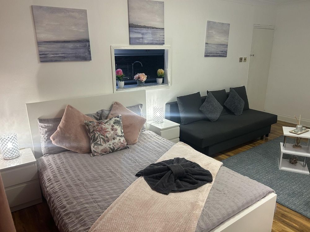 undefined Private Family Flat Near Paddington and Royal Oak 7