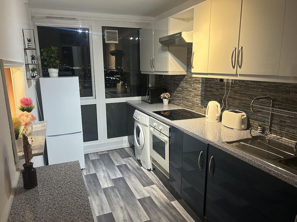 undefined Private Family Flat Near Paddington and Royal Oak 6