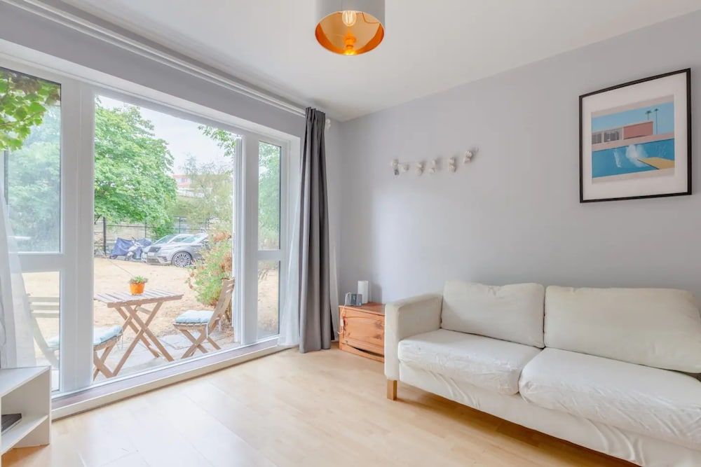 undefined Spacious 1 Bedroom Apartment in Bermondsey 6