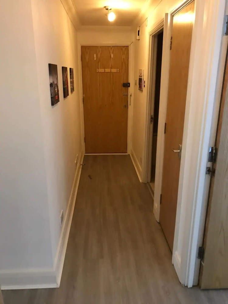 undefined Spacious 1 Bedroom Flat Near Charterhouse Square 8