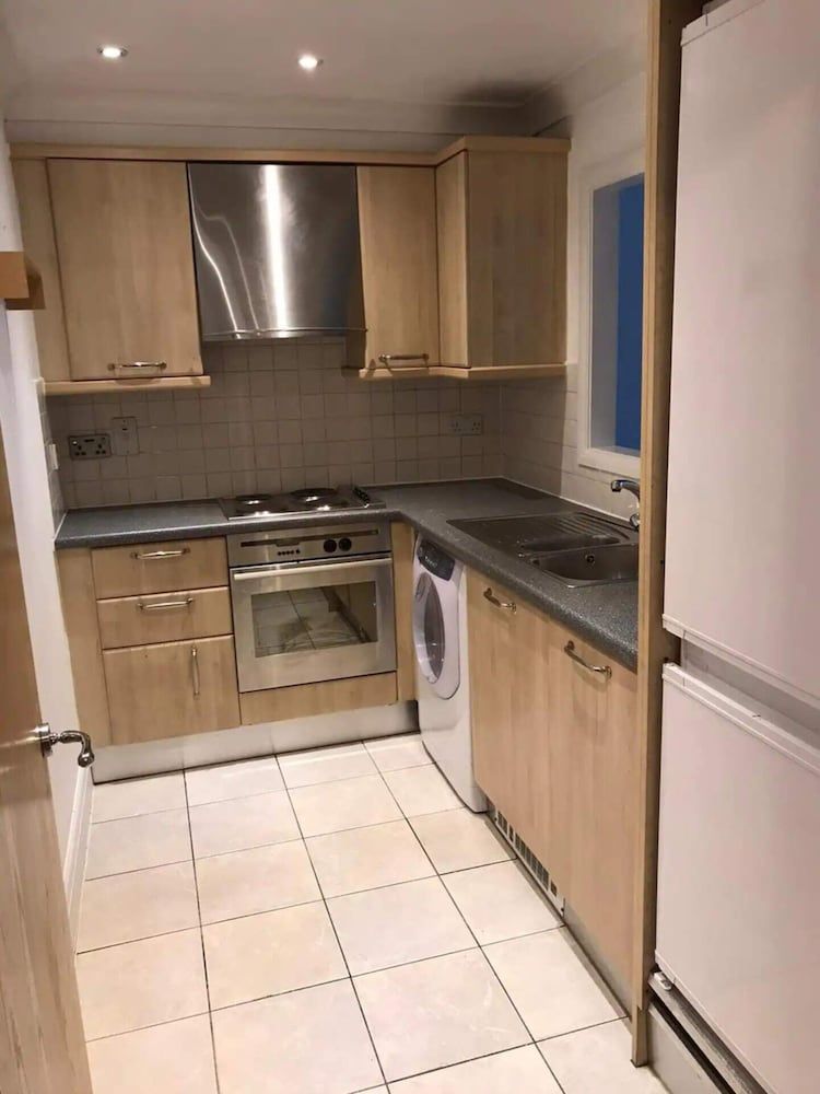 undefined Spacious 1 Bedroom Flat Near Charterhouse Square 5