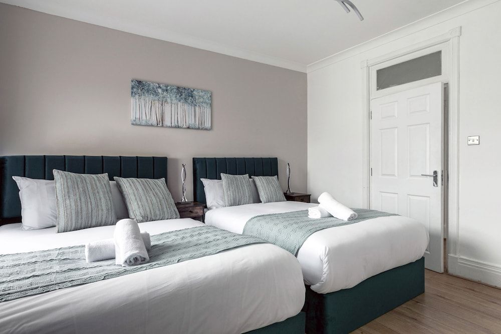 Marble Arch Apartments Family Apartment, Ensuite, City View 7