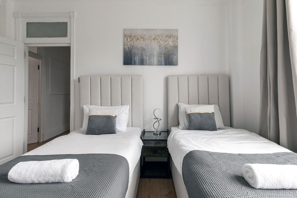 undefined Marble Arch Apartments 10