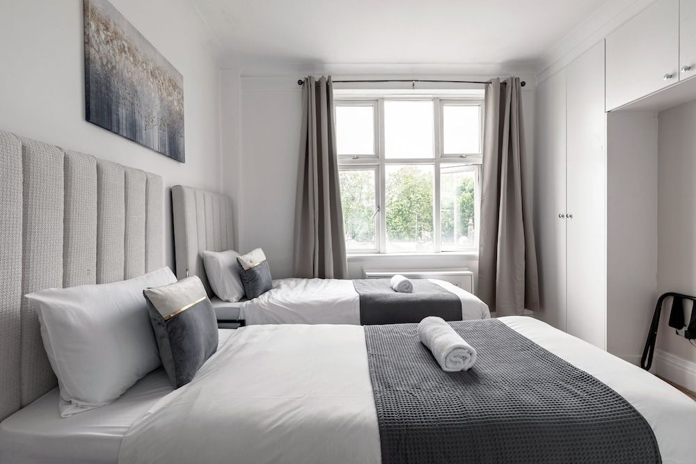 Marble Arch Apartments Family Apartment, Ensuite, City View 11