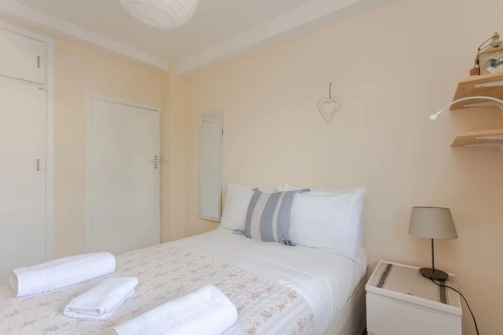 undefined Spacious 2 Bedroom Apartment Near Hampstead Heath 6