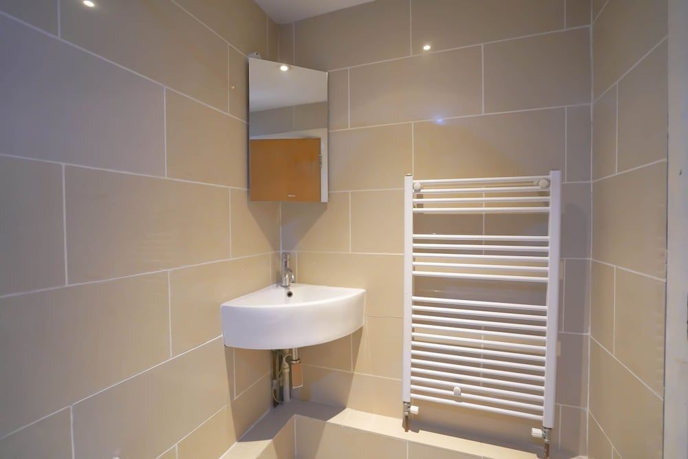 Cosy 2-bed 2 Bathroom Apartment in London Apartment 11