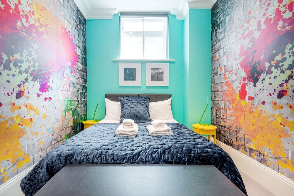 undefined Stunning Home Near Earl's Court by Underthedoormat 4