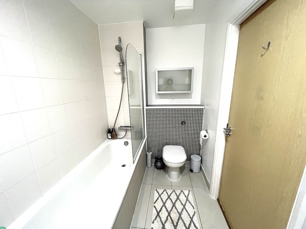 undefined Charming 1-bed Apartment in London 7