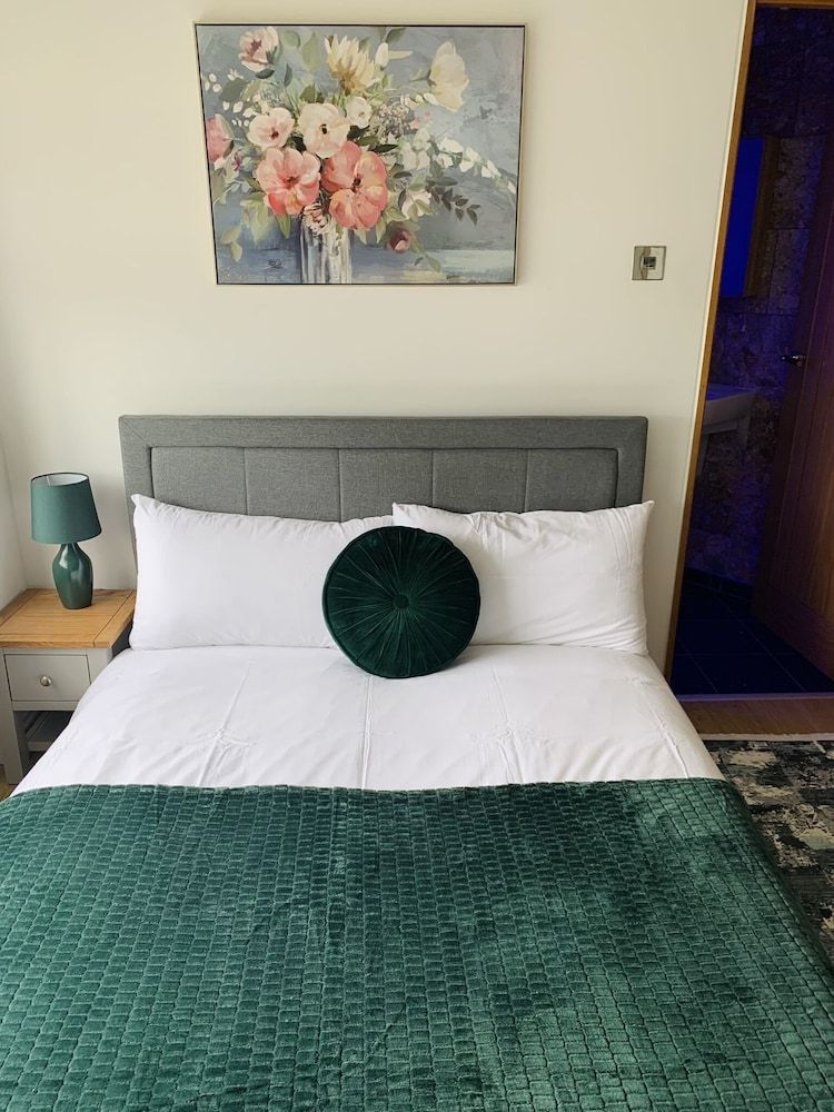 undefined Beautiful Quality Apartment in Camden 7