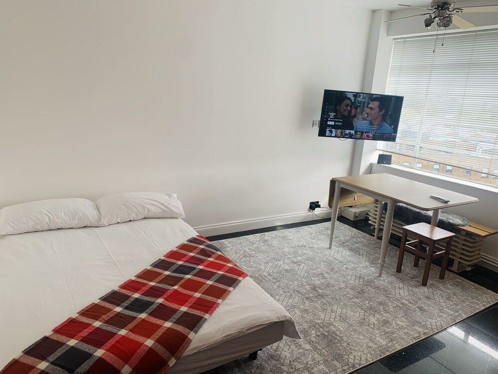 undefined Beautiful Quality Apartment in Camden 5