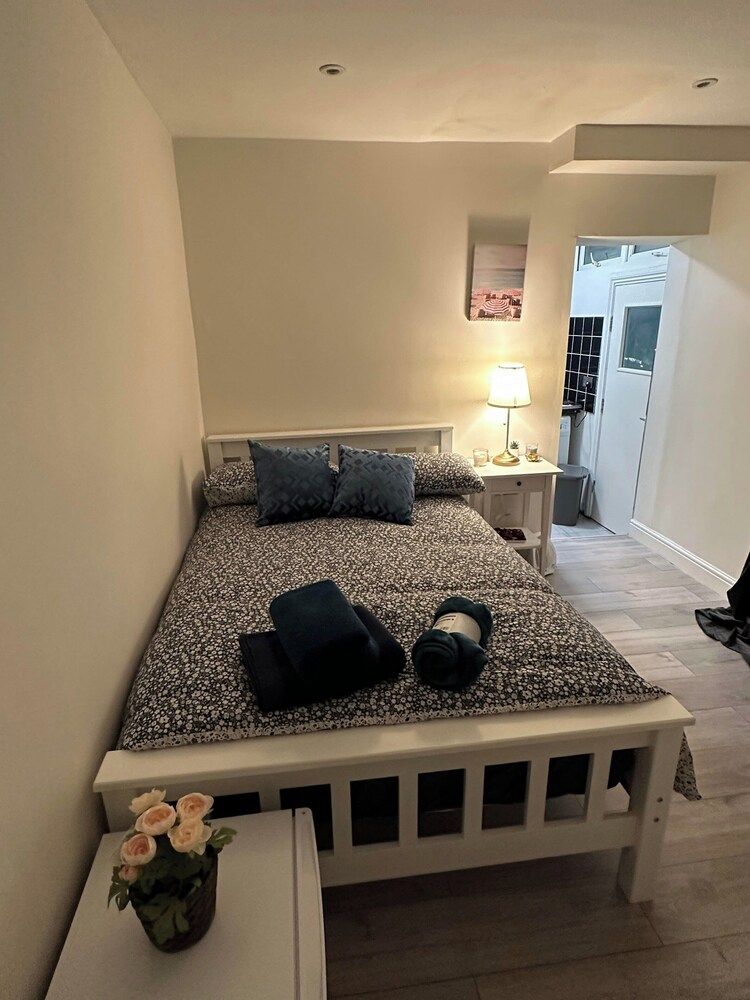 undefined Lovely Studio Apartment in London 5