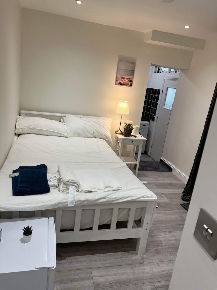undefined Lovely Studio Apartment in London 3