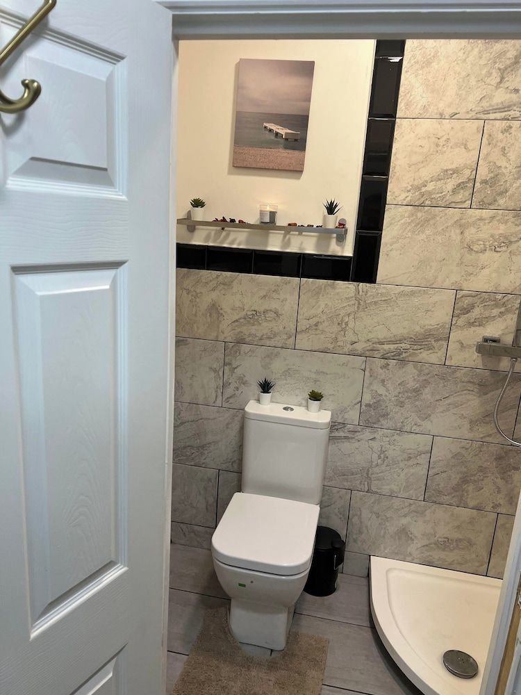 undefined Lovely Studio Apartment in London 6