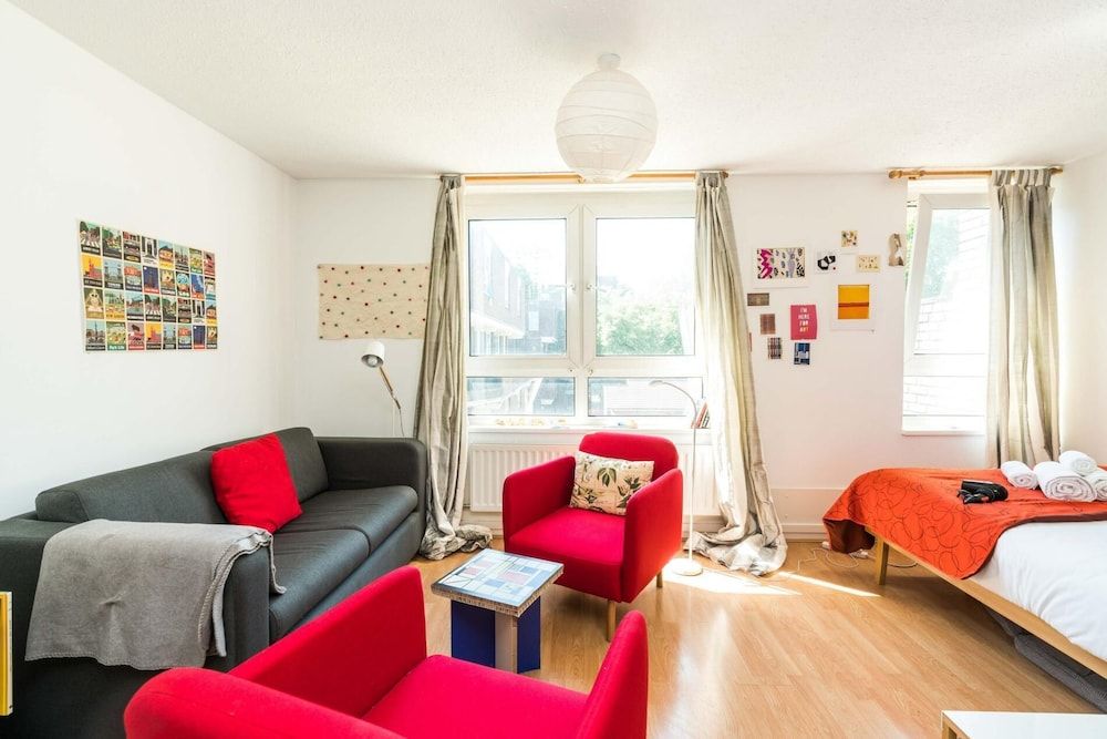 undefined Bright & Cosy Studio Close to Central London 9