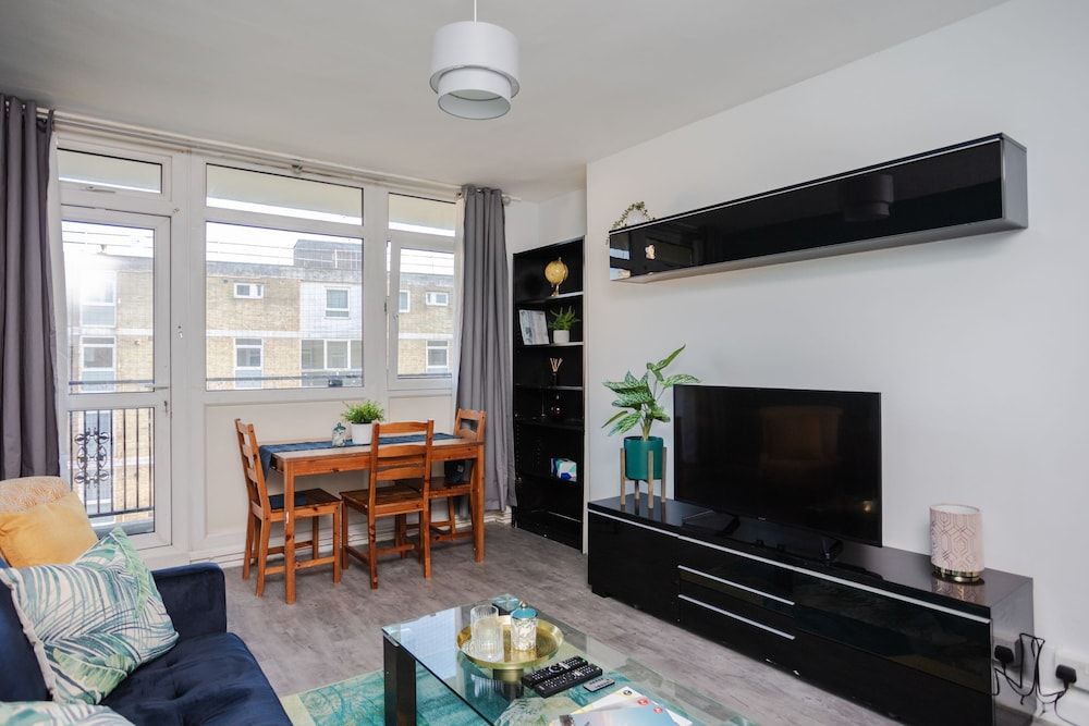 Spacious 3 Bedroom Flat in the Heart of Shoreditch Basic Apartment, Multiple Beds 15
