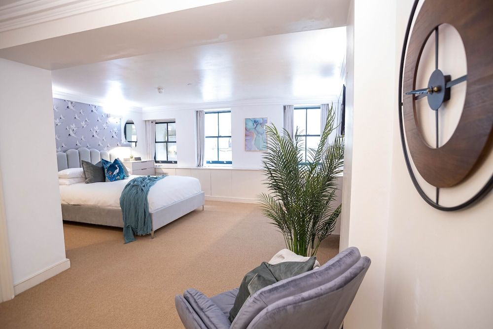 undefined Huge 4BR Home near Liverpool St Station 2