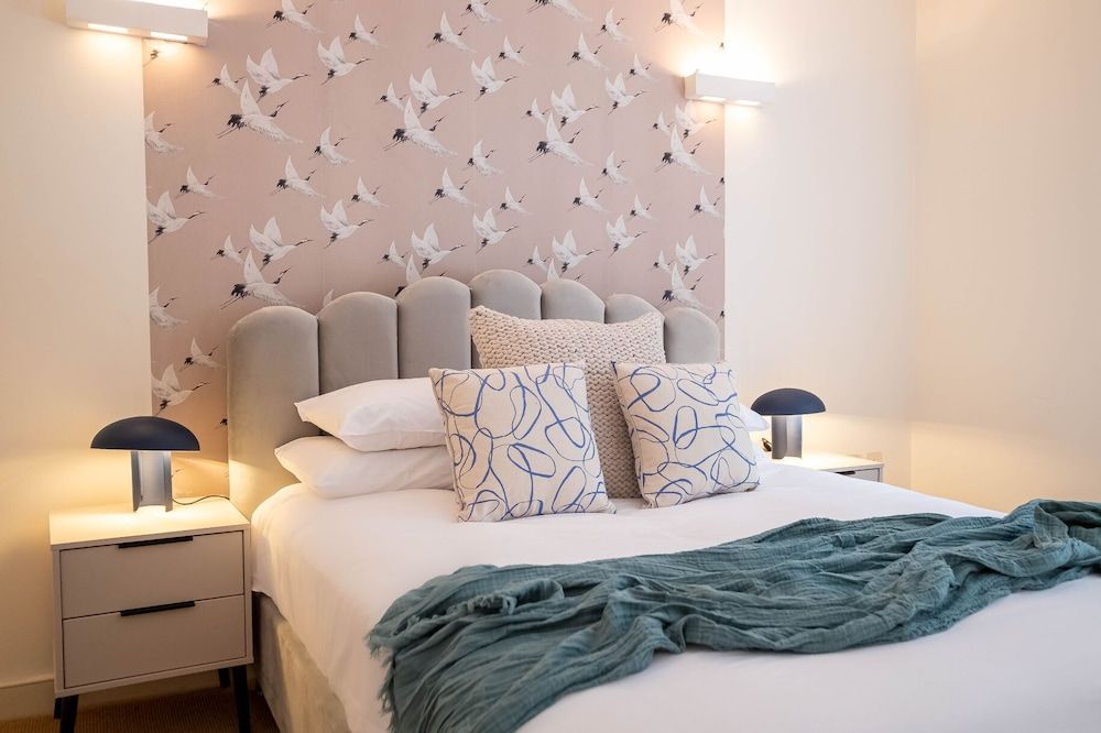 undefined Huge 4BR Home near Liverpool St Station 3