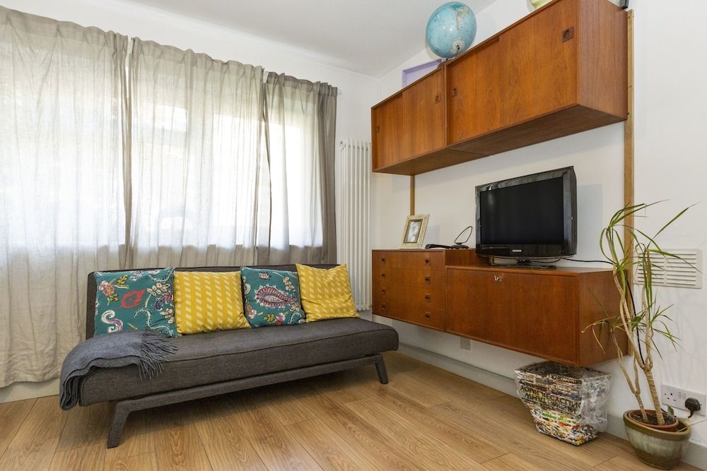 undefined Stylish 1BR Next to Tower Bridge 8