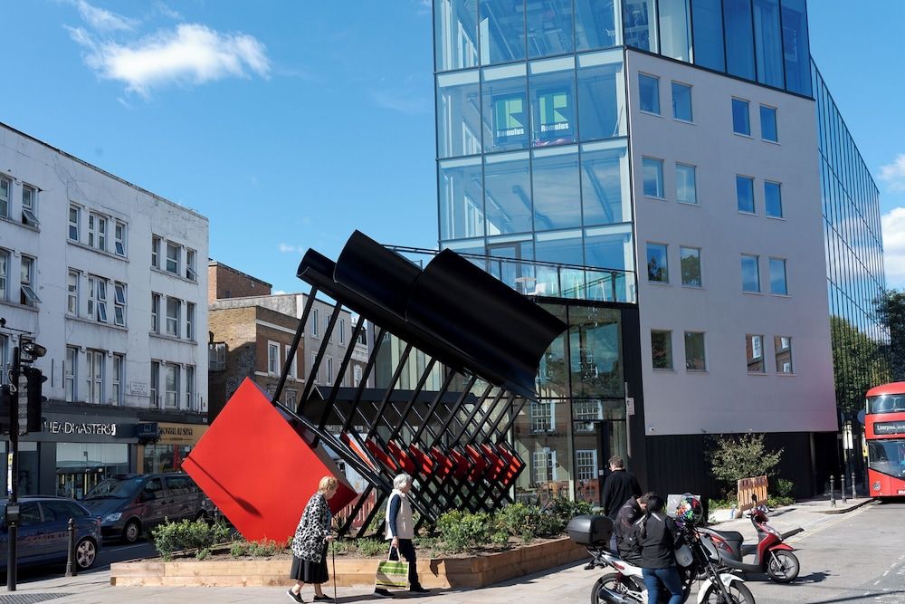 undefined Attractive Apartment With Private Patio in Fashionable Fulham by Underthedoormat 2