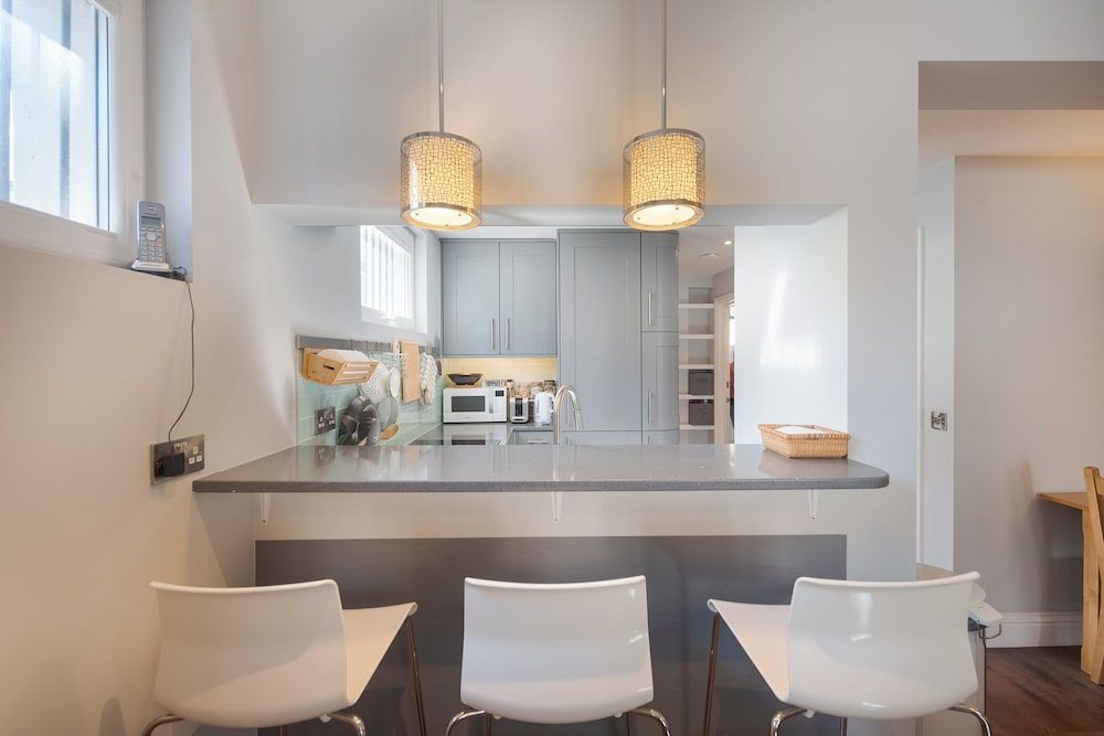 undefined Attractive Apartment With Private Patio in Fashionable Fulham by Underthedoormat 4