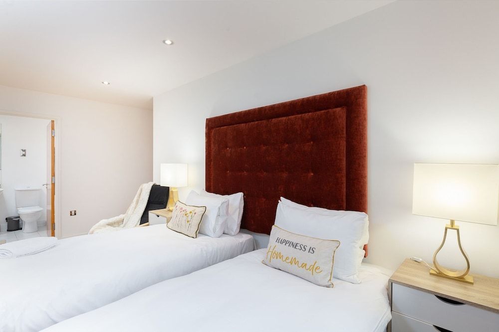 undefined Waterside Bliss 2 Bed 2 Bath Apartment 3