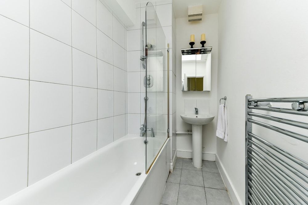 South Kensington Townhouse Comfort Apartment 11