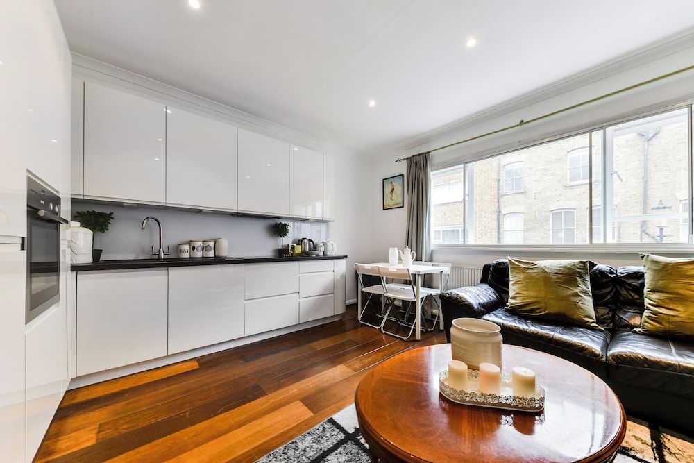 South Kensington Townhouse Deluxe Apartment 7