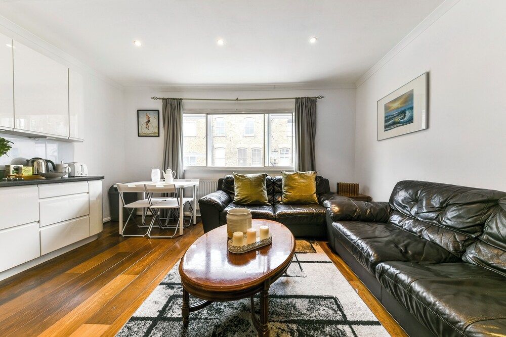 South Kensington Townhouse Deluxe Apartment 6