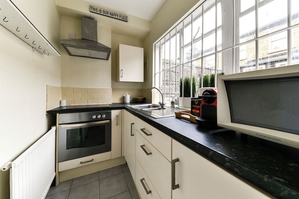 South Kensington Townhouse Comfort Apartment 7