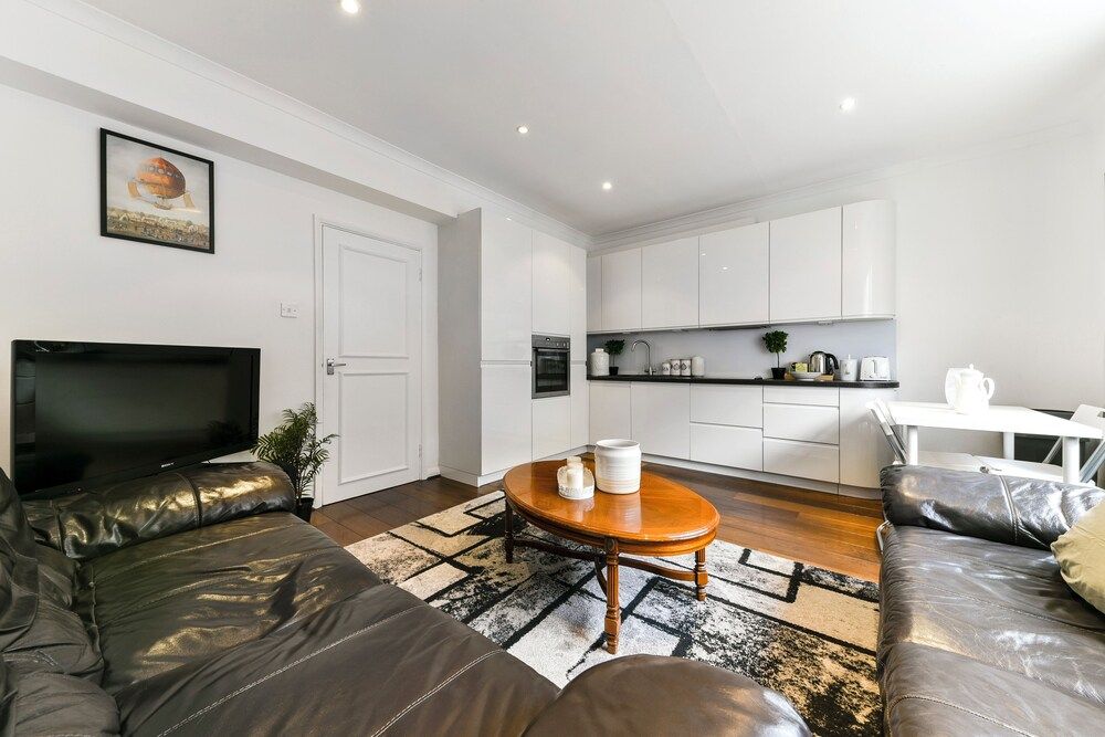 South Kensington Townhouse Deluxe Apartment 9