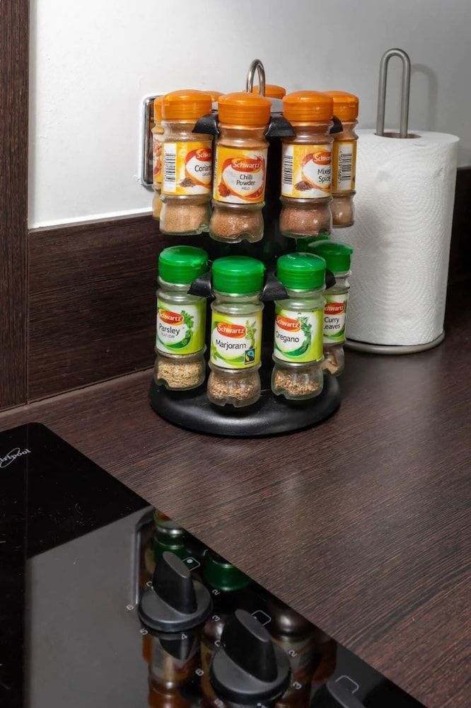 undefined Stylish 2 Bedroom Flat in Canada Water 6