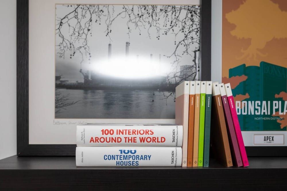 undefined Stylish 2 Bedroom Flat in Canada Water 2