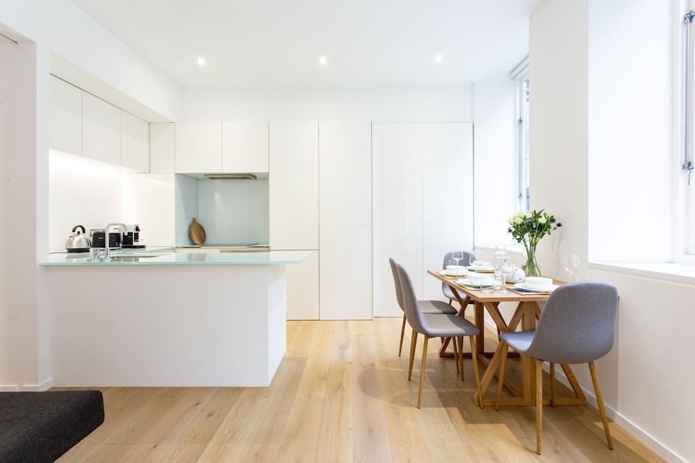 undefined 2 Bed 2 Bath Apartment Off Regent Street 5