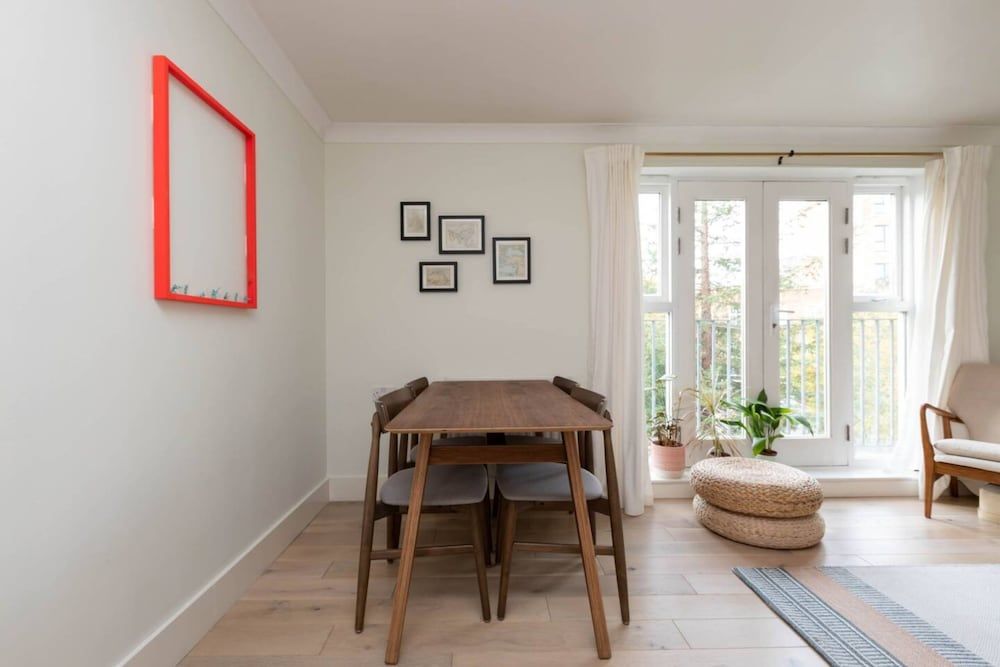 undefined Stylish and Light 1 Bedroom Flat Near Victoria Park 4