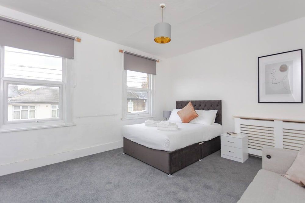 undefined Quiet 2 Bedroom Flat in Peckham Rye 2