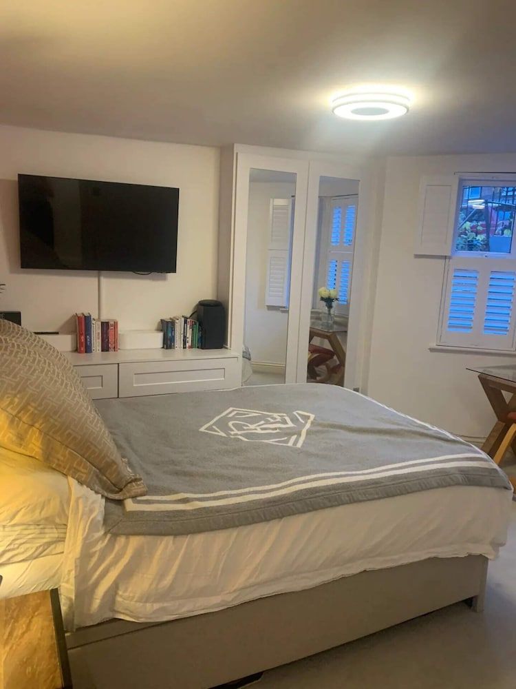 undefined Stylish and Modern 1 Bedroom Flat Near East Dulwich 3