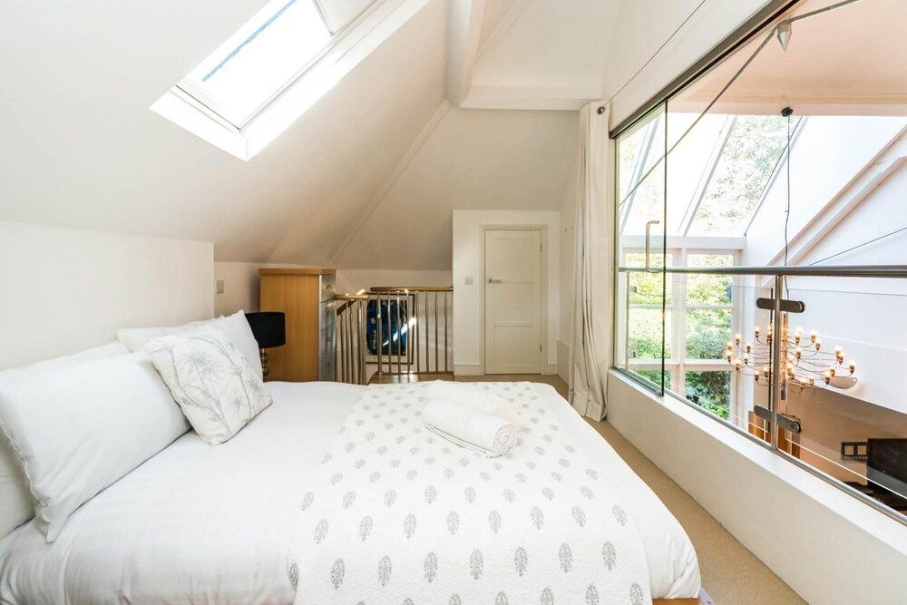 undefined Unique 2 Bedroom Converted Artist's Studio