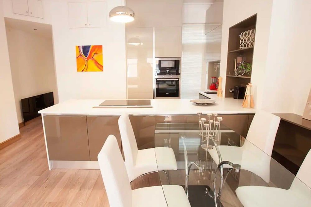 undefined Impressive 2 Bedroom Luxury Flat in Chelsea 4