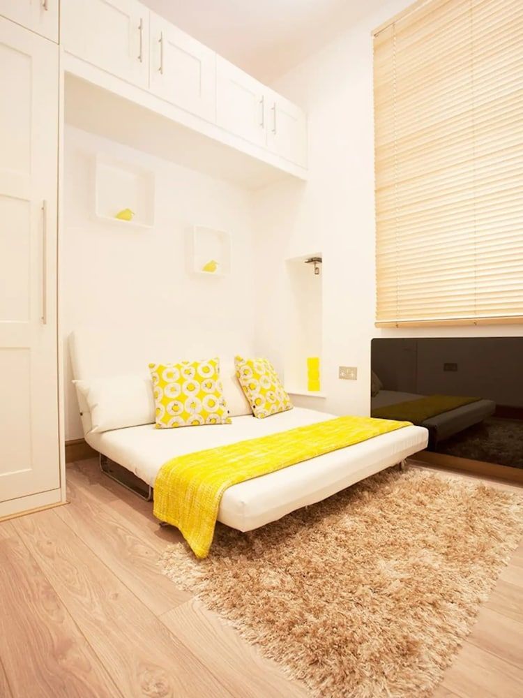 undefined Impressive 2 Bedroom Luxury Flat in Chelsea 9