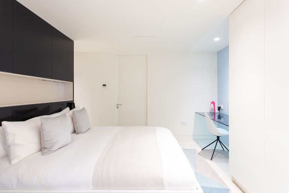 Designer Apartment in Mayfair Premium Double Room 10