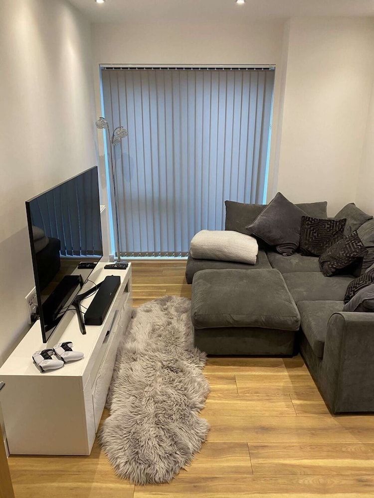 undefined 1BD Lovely & High End Apartment London