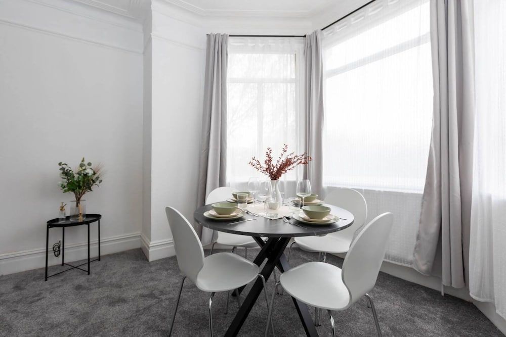 undefined Peaceful and Light 1 Bedroom Flat in Kilburn