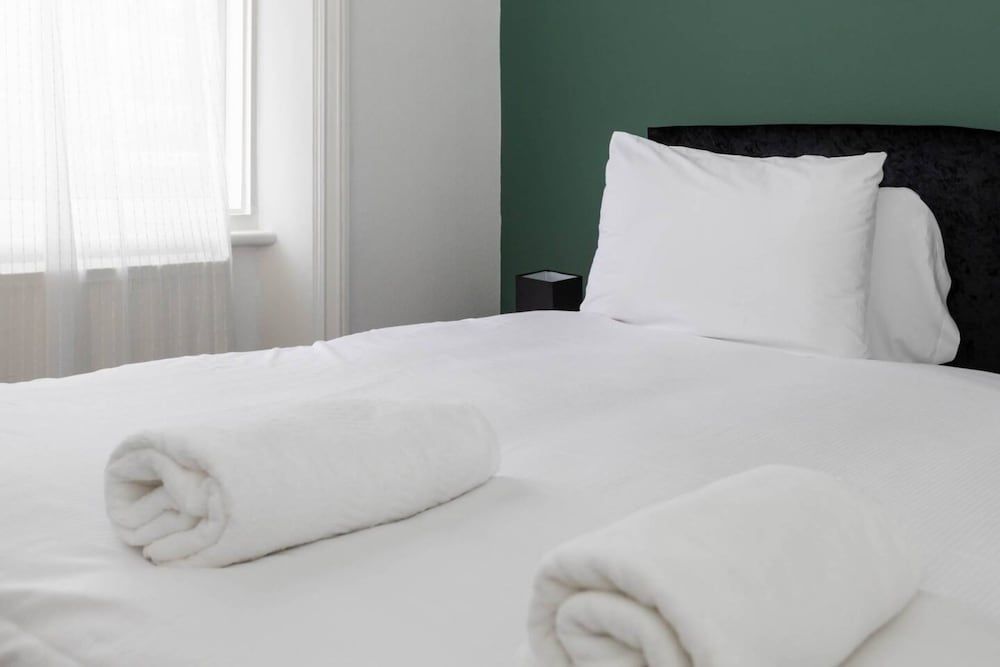 undefined Peaceful and Light 1 Bedroom Flat in Kilburn 9