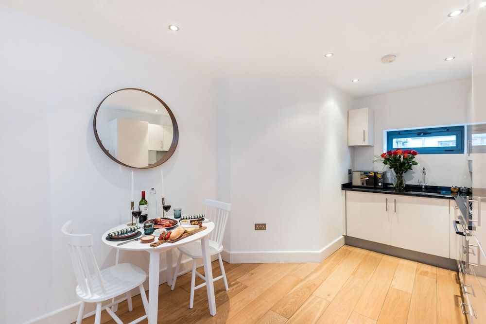 undefined Farringdon Apartments 3